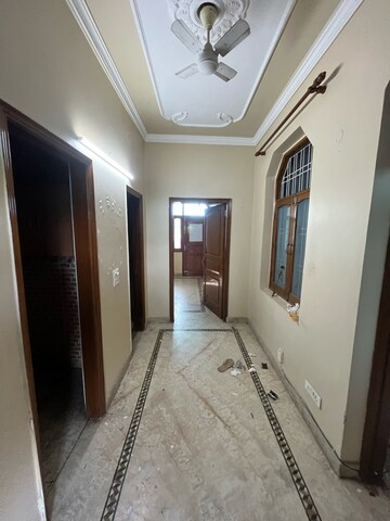Building Lobby in 2 BHK Builder Floor at Sector 43 – for Rent