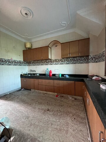 Kitchen in 2 BHK Builder Floor at Sector 43 – for Rent