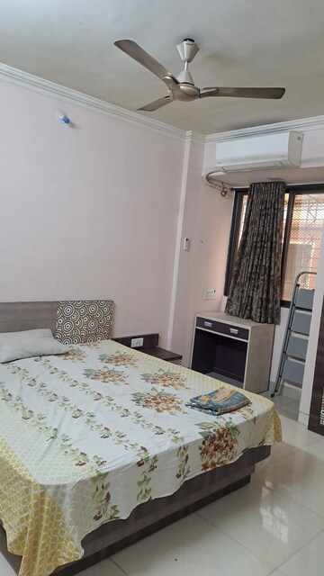 Bedroom in 2 BHK Apartment at Jasmine Tower, Vasant Vihar – for Rent