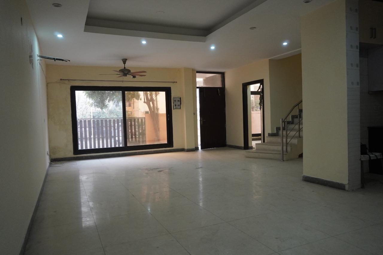 6 BHK + Pooja Room,Study Room 2800 Sq.Ft. Villa in Stellar Sigma Villas