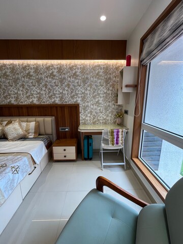 Bedroom in 2 BHK Apartment at Viman Nagar – for Rent