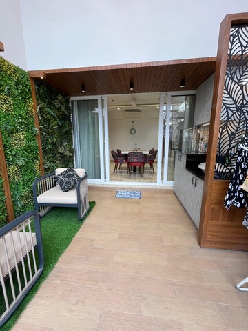 Parking in 2 BHK Apartment at Viman Nagar – for Rent