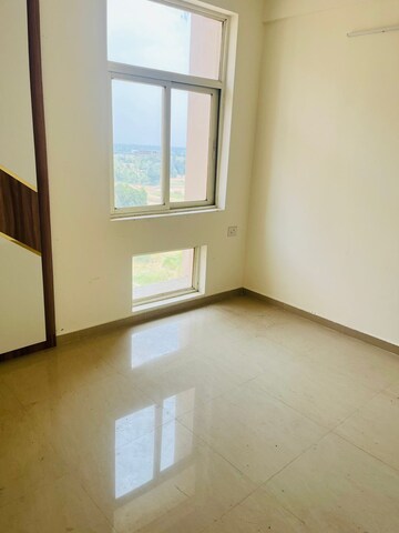 Room in 3 BHK Apartment at Excella Kutumb, Sultanpur Road – for Rent