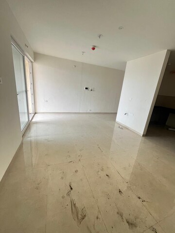 Room in 2 BHK Apartment at Eka Elitas, Kothrud – for Rent