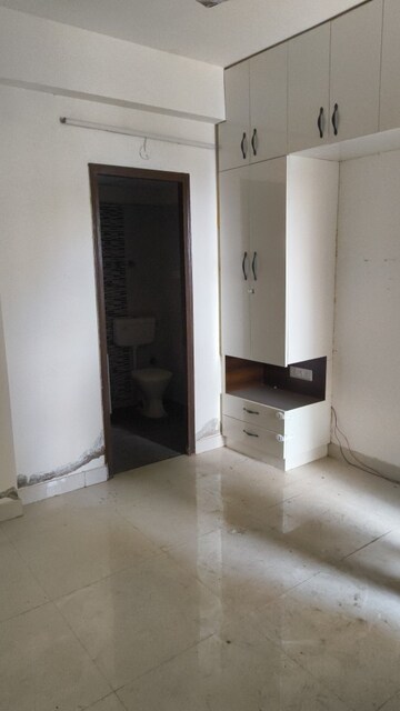 Room in 2 BHK Apartment at Signature Global The Roselia, Sector 95a – for Rent
