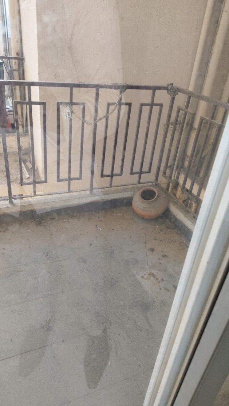 Balcony, signature-global-the-roselia 2 Bedroom 800 Sq.Ft. Apartment In Sector 95a Gurgaon 9001313