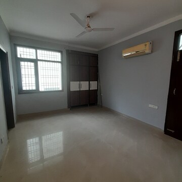 Room in 2 BHK Apartment at Maya Garden City, Nagla Road – for Rent