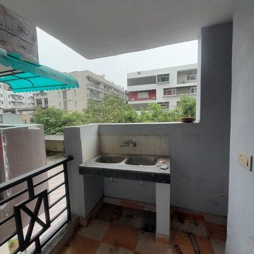  2 BHK Apartment at Maya Garden City, Nagla Road – for Rent