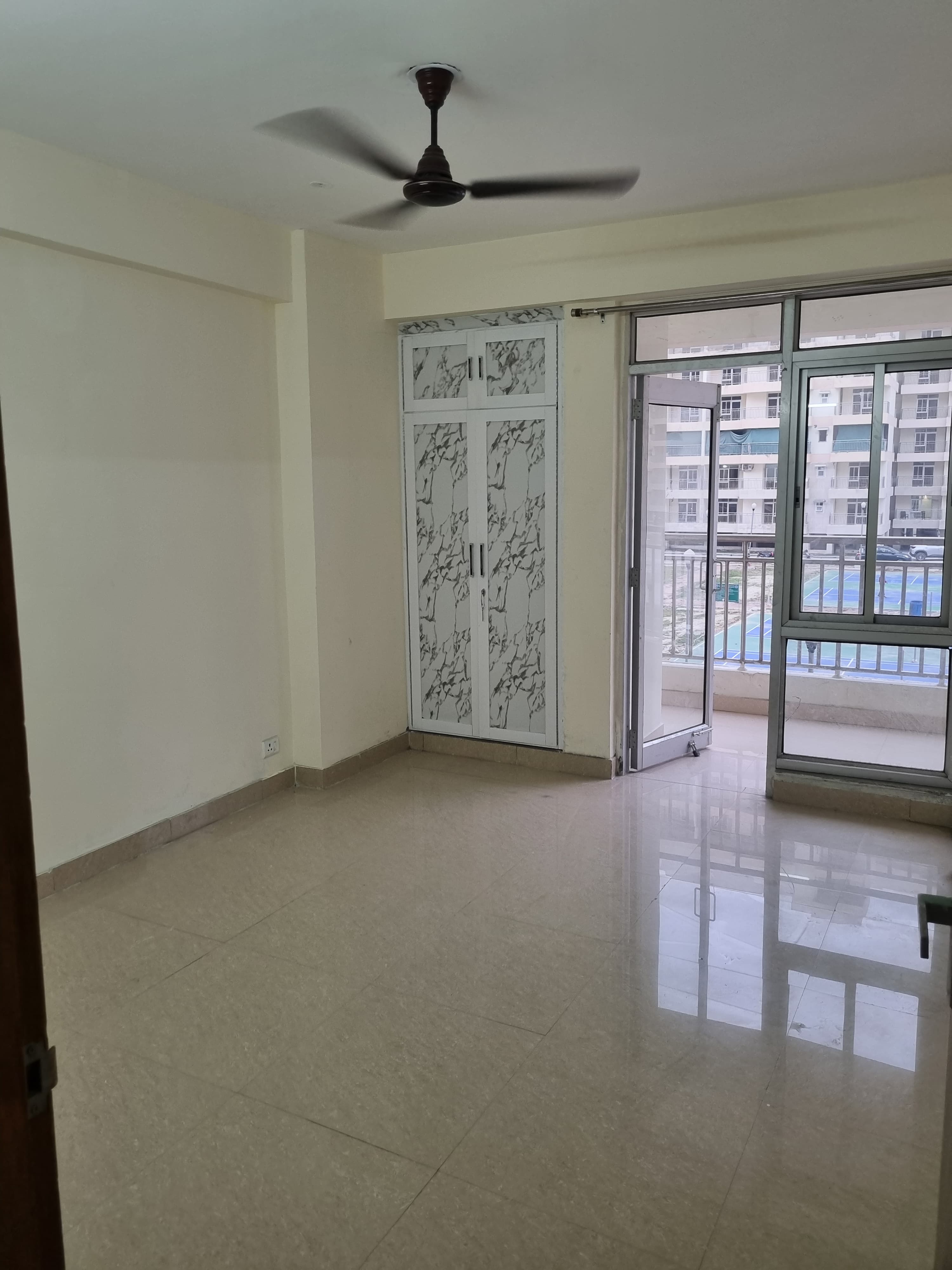 3 BHK Apartment For Rent in Golf View Condos Dwarka S