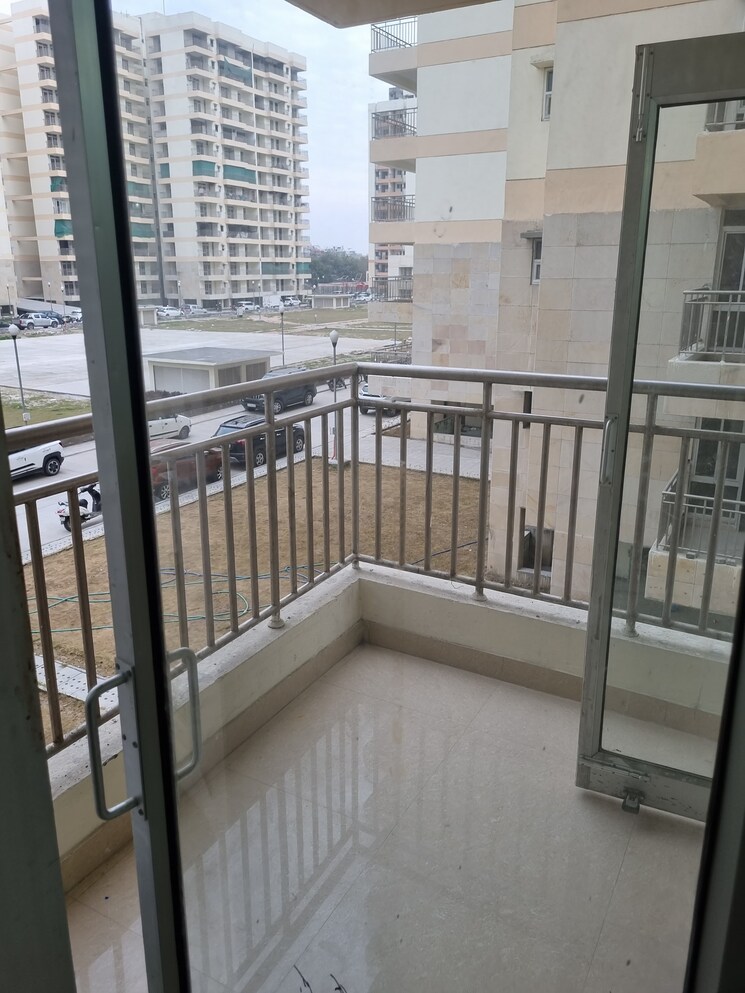 Balcony, sector 19b dwarka 3 Bedroom 1850 Sq.Ft. Apartment In Sector 19b Dwarka Delhi 9001342