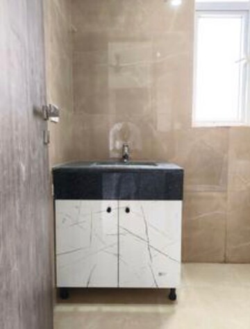 Bathroom in 3.5 BHK Builder Floor at Smart World Gems, Sector 89 – for Sale