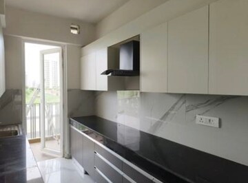 Kitchen in 3.5 BHK Builder Floor at Smart World Gems, Sector 89 – for Sale