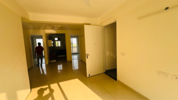 Room in 3 BHK Apartment at Maxxus Elanza, Nagla Road – for Rent