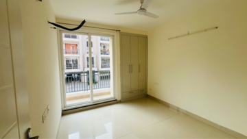 Room in 3 BHK Apartment at Maxxus Elanza, Nagla Road – for Rent