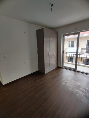 Room in 3 BHK Apartment at Sushma Valencia, Nagla Road – for Sale