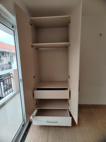 Room in 3 BHK Apartment at Sushma Valencia, Nagla Road – for Sale