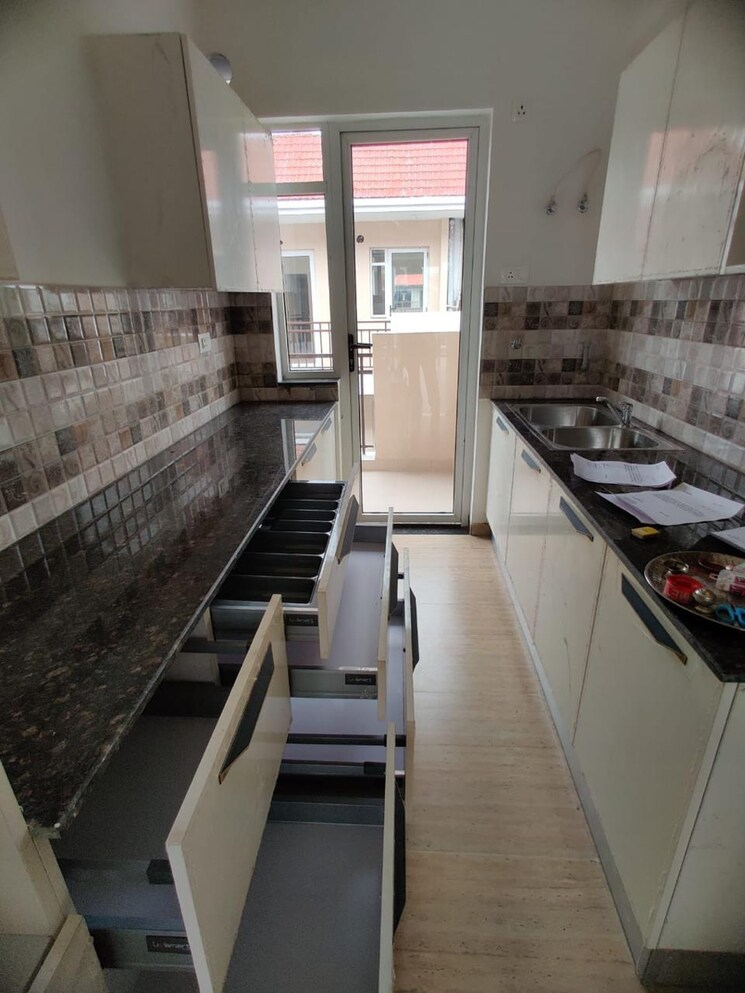 Kitchen, sushma-valencia 3 Bedroom 1800 Sq.Ft. Apartment In Nagla Road Zirakpur 9001427