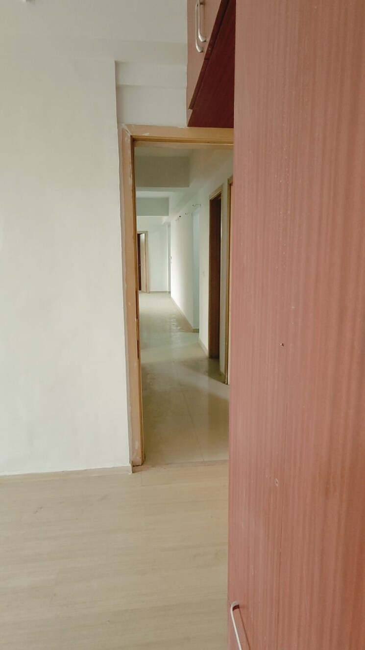 Room, dlf-new-town-heights-ii 4 Bedroom 2356 Sq.Ft. Apartment In Sector 86 Gurgaon 9001373