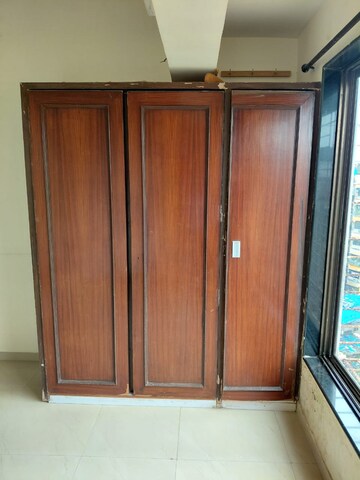 Furnished Amenities in 2 BHK Apartment at Laxmi Palace Vile Parle, Vile Parle East – for Rent