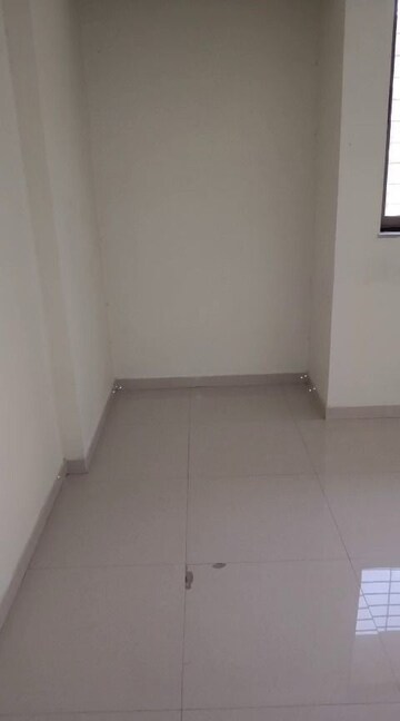 Room in 2 BHK Apartment at Lodha Splendora, Ghodbunder Road – for Rent