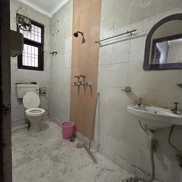 Bathroom in 2 BHK Builder Floor at Rohini Sector 24 – for Rent