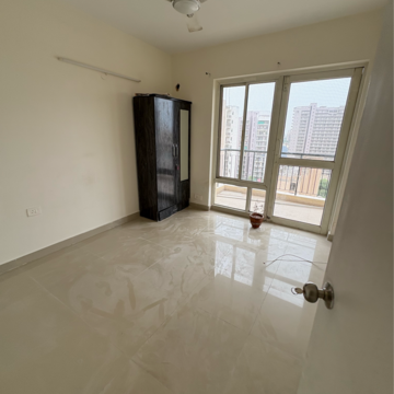 2.5 BHK Apartment For Rent in Piedmont Taksila Heights, Sector 37c