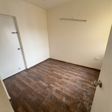 Room in 2.5 BHK Apartment at Piedmont Taksila Heights, Sector 37c – for Rent