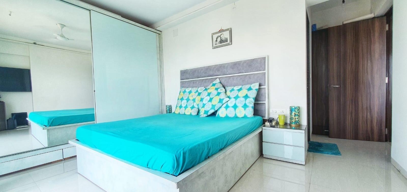 3 BHK + Pooja Room,Servant Room Apartment For Rent in Adani Western Heights Sky Apartments