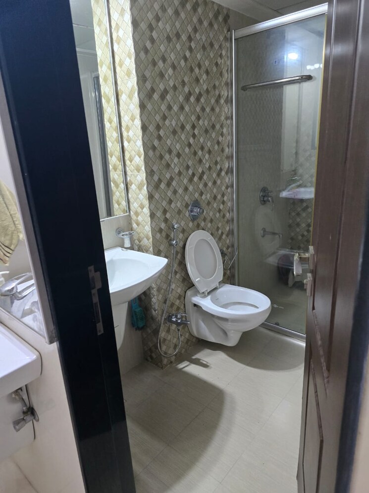 Bathroom, naiknavare-mystique-moods 3 Bedroom 1600 Sq.Ft. Apartment In Viman Nagar Pune 9001436