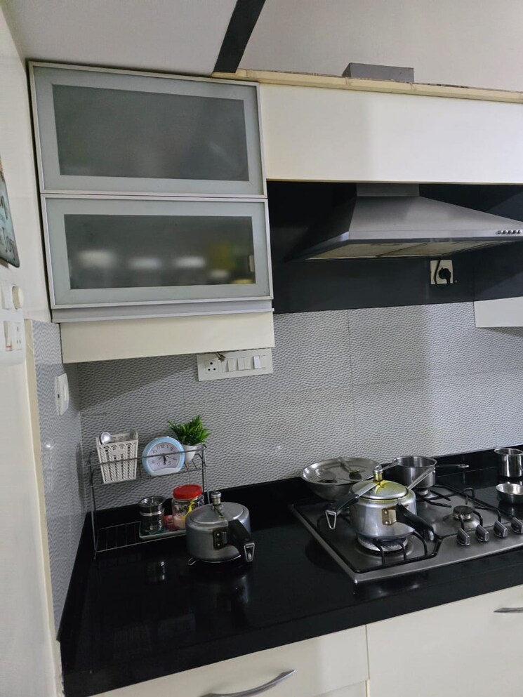 Kitchen, naiknavare-mystique-moods 3 Bedroom 1600 Sq.Ft. Apartment In Viman Nagar Pune 9001436