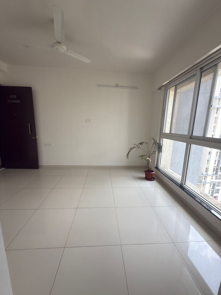 Kitchen, godrej-emerald 2 Bedroom 680 Sq.Ft. Apartment In Ghodbunder Road Thane 9001447