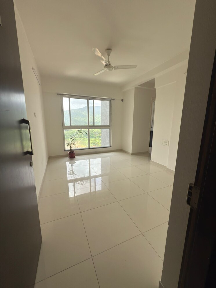 Bathroom, godrej-emerald 2 Bedroom 680 Sq.Ft. Apartment In Ghodbunder Road Thane 9001447