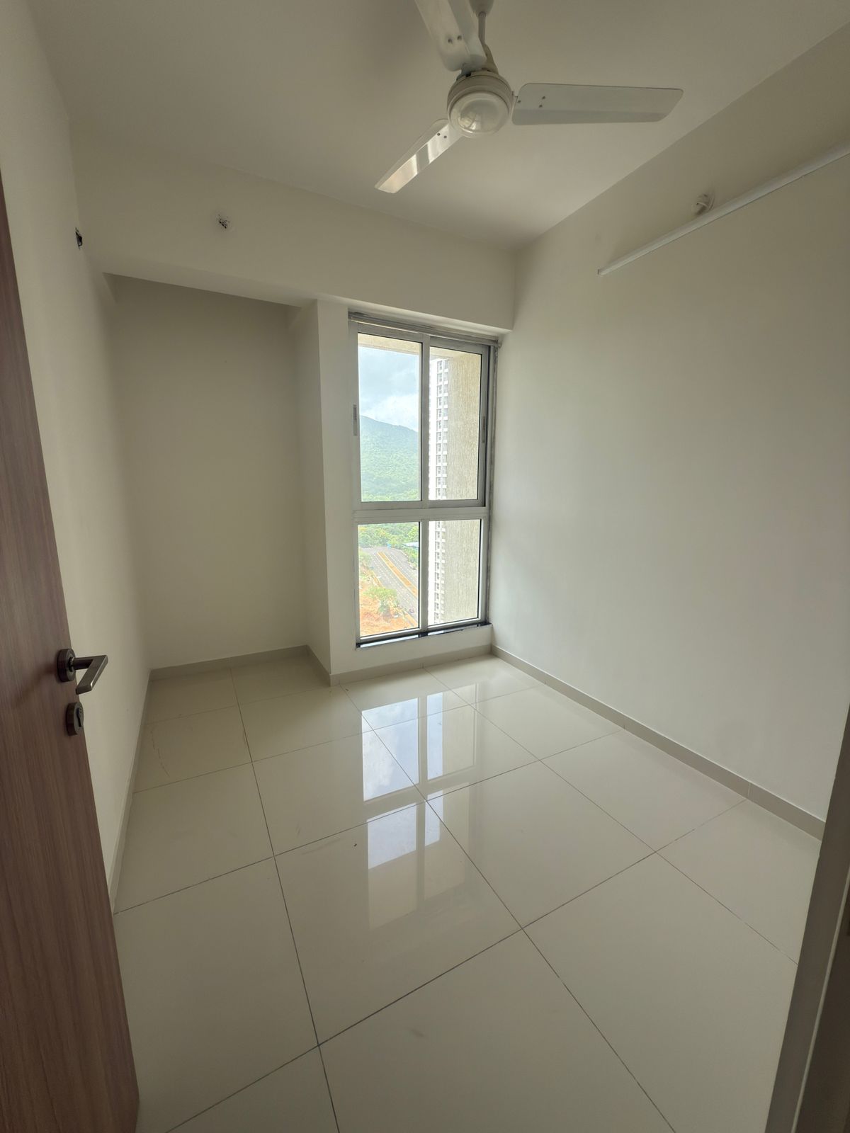 2 BHK + Extra Room Apartment For Rent in Godrej Emerald