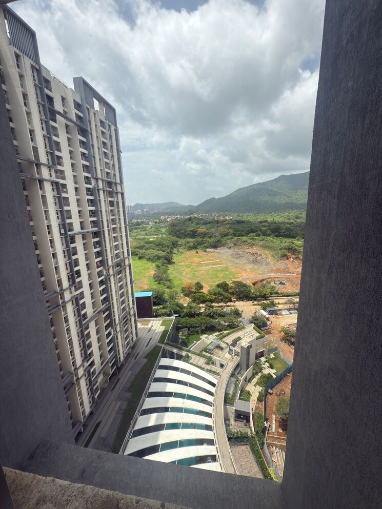 Exterior View, godrej-emerald 2 Bedroom 680 Sq.Ft. Apartment In Ghodbunder Road Thane 9001447