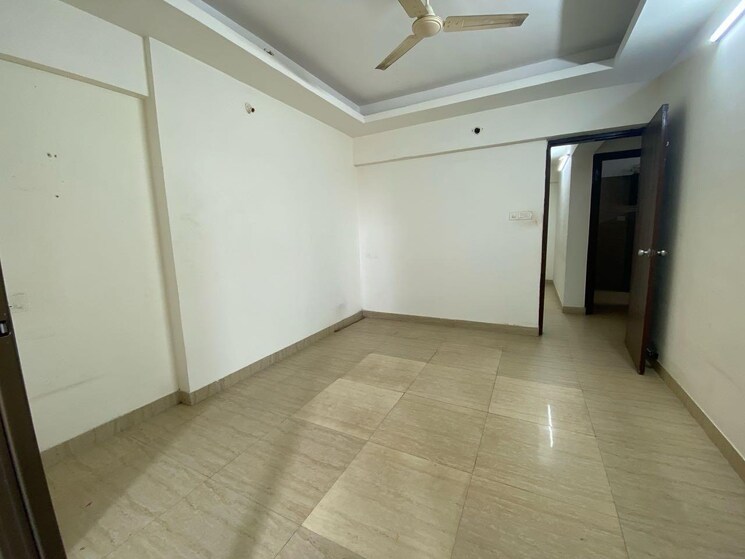 Room, seven-bungalow 3 Bedroom 1430 Sq.Ft. Apartment In Andheri West Mumbai 9001499