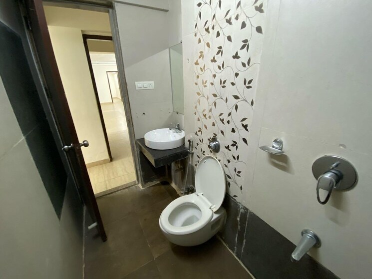 Bathroom, seven-bungalow 3 Bedroom 1430 Sq.Ft. Apartment In Andheri West Mumbai 9001499