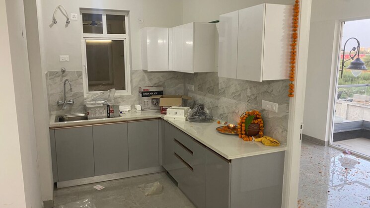 Kitchen, shapoorji-pallonji-joyville-phase-2 3 Bedroom 1852 Sq.Ft. Apartment In Sector 102 Gurgaon 9001528