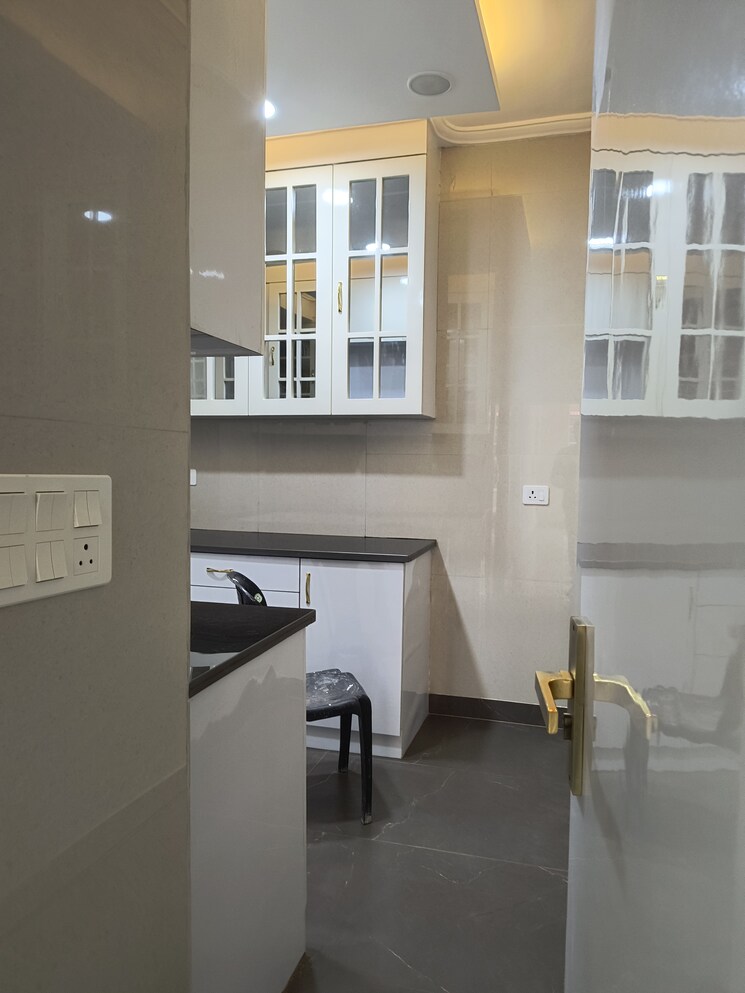 Kitchen, sarita vihar 4 Bedroom 2100 Sq.Ft. Apartment In Sarita Vihar Delhi 9001538