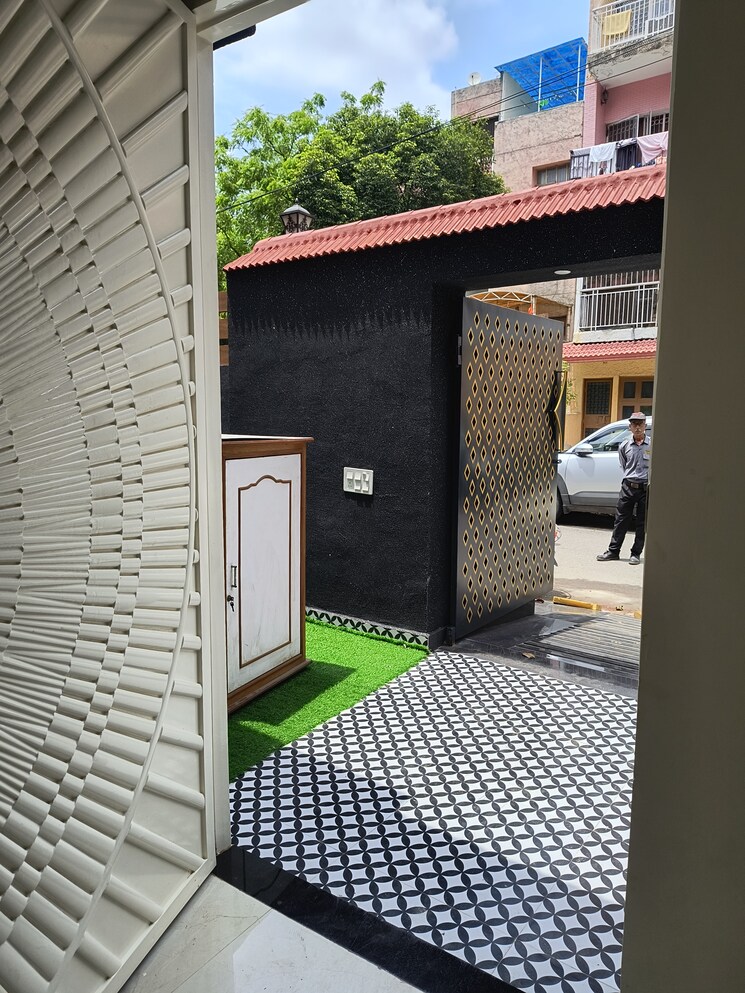 Exterior View, sarita vihar 4 Bedroom 2100 Sq.Ft. Apartment In Sarita Vihar Delhi 9001538