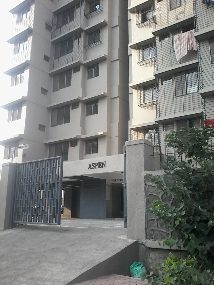 Exterior View, clover-everest-world-chs-ltd 2 Bedroom 650 Sq.Ft. Apartment In Kolshet Road Thane 8989386