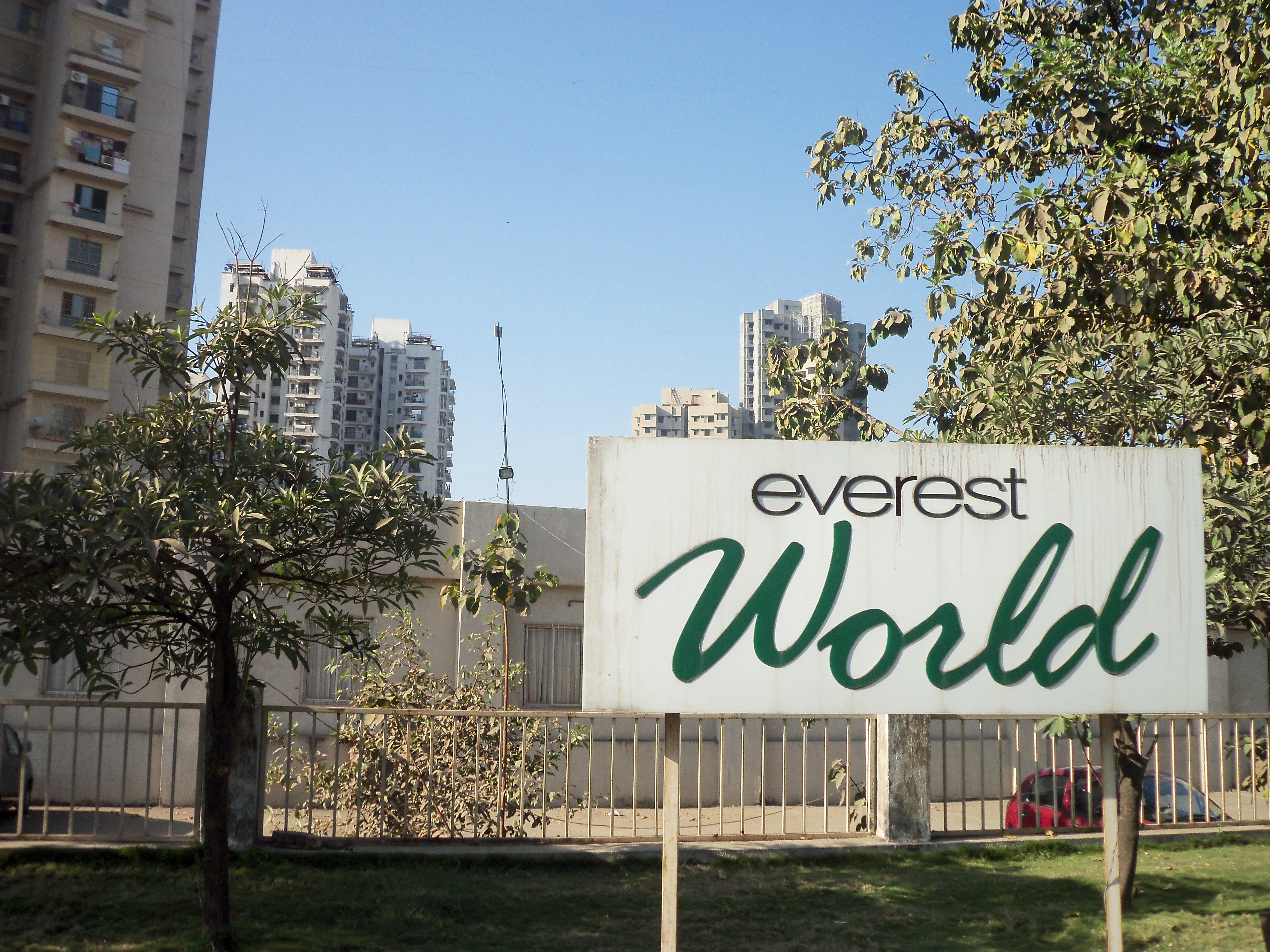 2 BHK + Pooja Room Apartment For Rent in Clover Everest World Chs Ltd