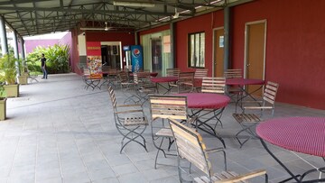 Parking in 2 BHK Apartment at Clover Everest World Chs Ltd, Kolshet Road – for Rent