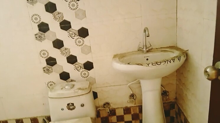 Bathroom, eureka-diya-green-city 2 Bedroom 968 Sq.Ft. Apartment In Raj Nagar Extension Ghaziabad 9001580