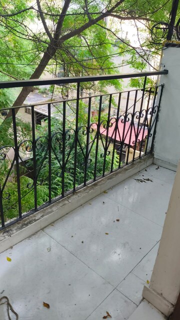 Balcony in 2 BHK Builder Floor at Dayanand Colony – for Rent