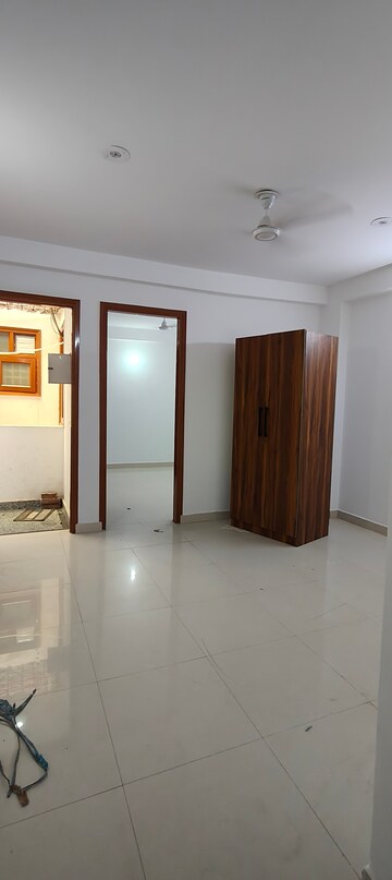 Room in 2 BHK Builder Floor at Chattarpur – for Rent