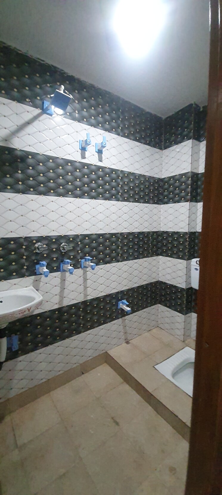 Team Area, adarsh nagar 3.5 Bedroom 100 Sq.Ft. Independent House In Adarsh Nagar Faridabad 9001584