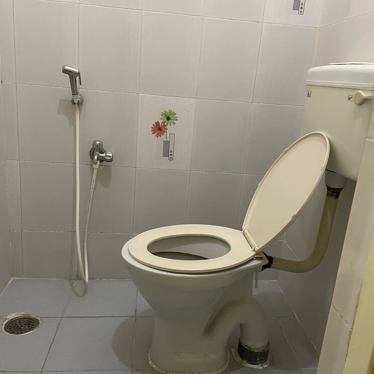 Bathroom, shanthi nagar 3 Bedroom 1150 Sq.Ft. Independent House In Shanthi Nagar Bangalore 9001595