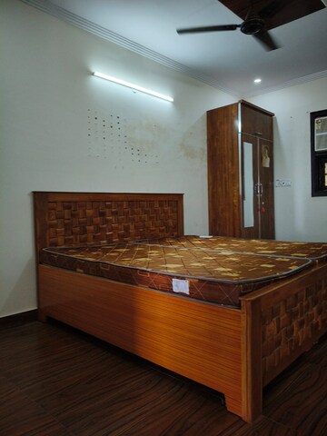 2 BHK Builder Floor For Rent in Dayanand Colony