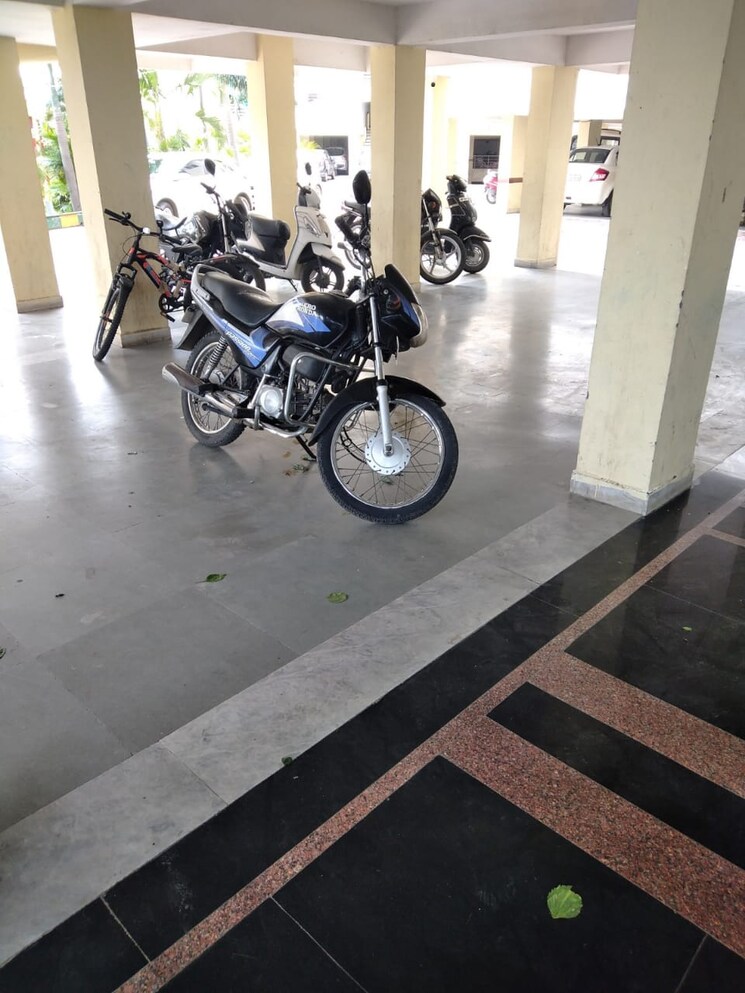  Parking, katara hills 1 Bedroom 500 Sq.Ft. Apartment In Katara Hills Bhopal 9001590