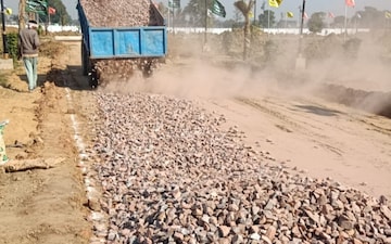Plot For Sale in Jattari
